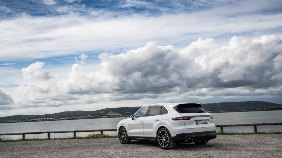  Porsche Cayenne E-Hybrid (PO536) 2018 года  (WW) (фото 51 из 85)